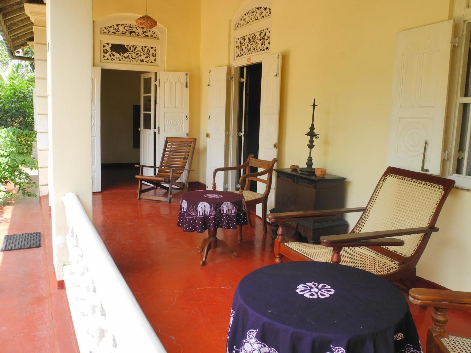Top Of The Hill Guesthouse Велигама Экстерьер фото