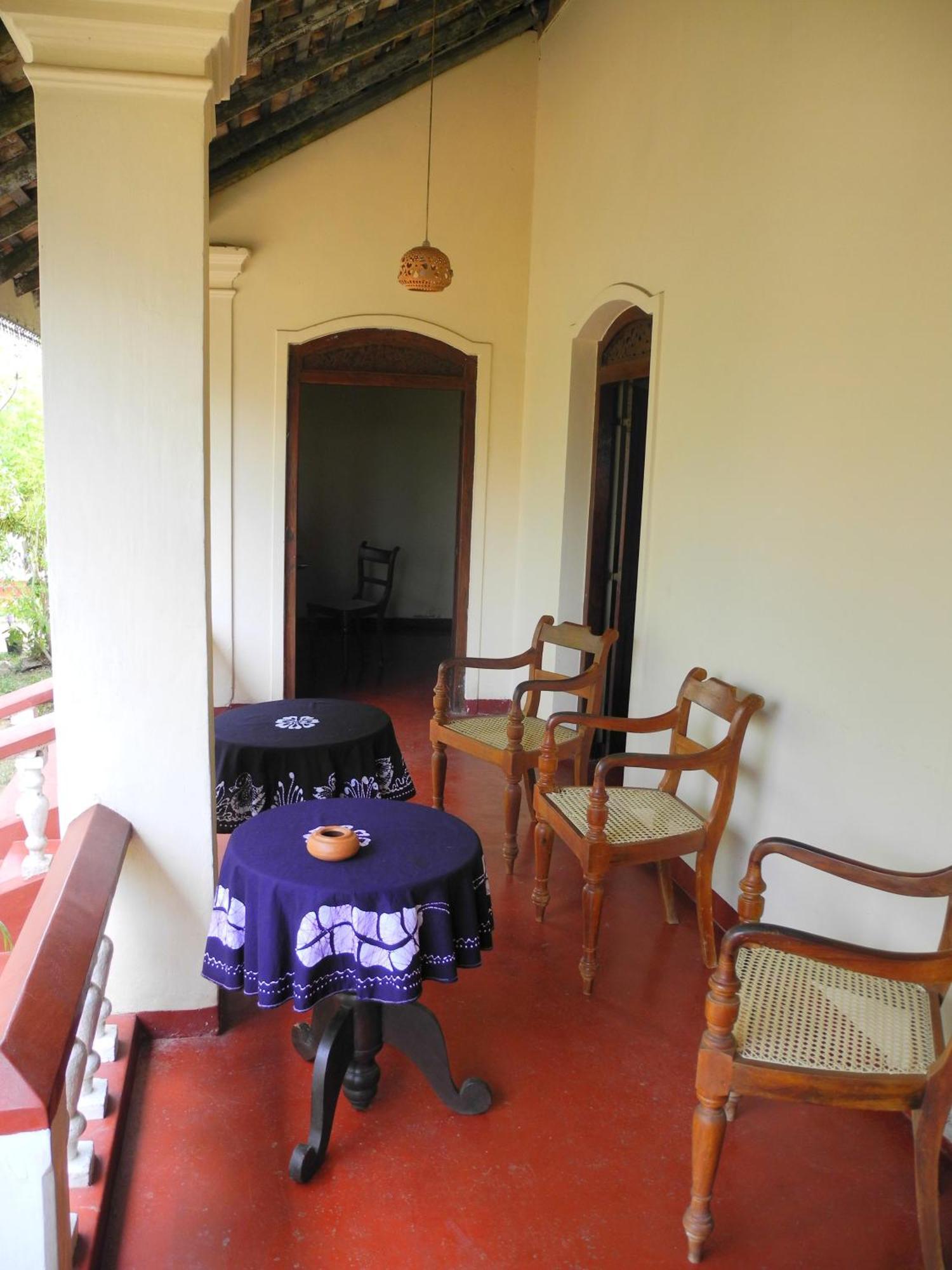 Top Of The Hill Guesthouse Велигама Экстерьер фото