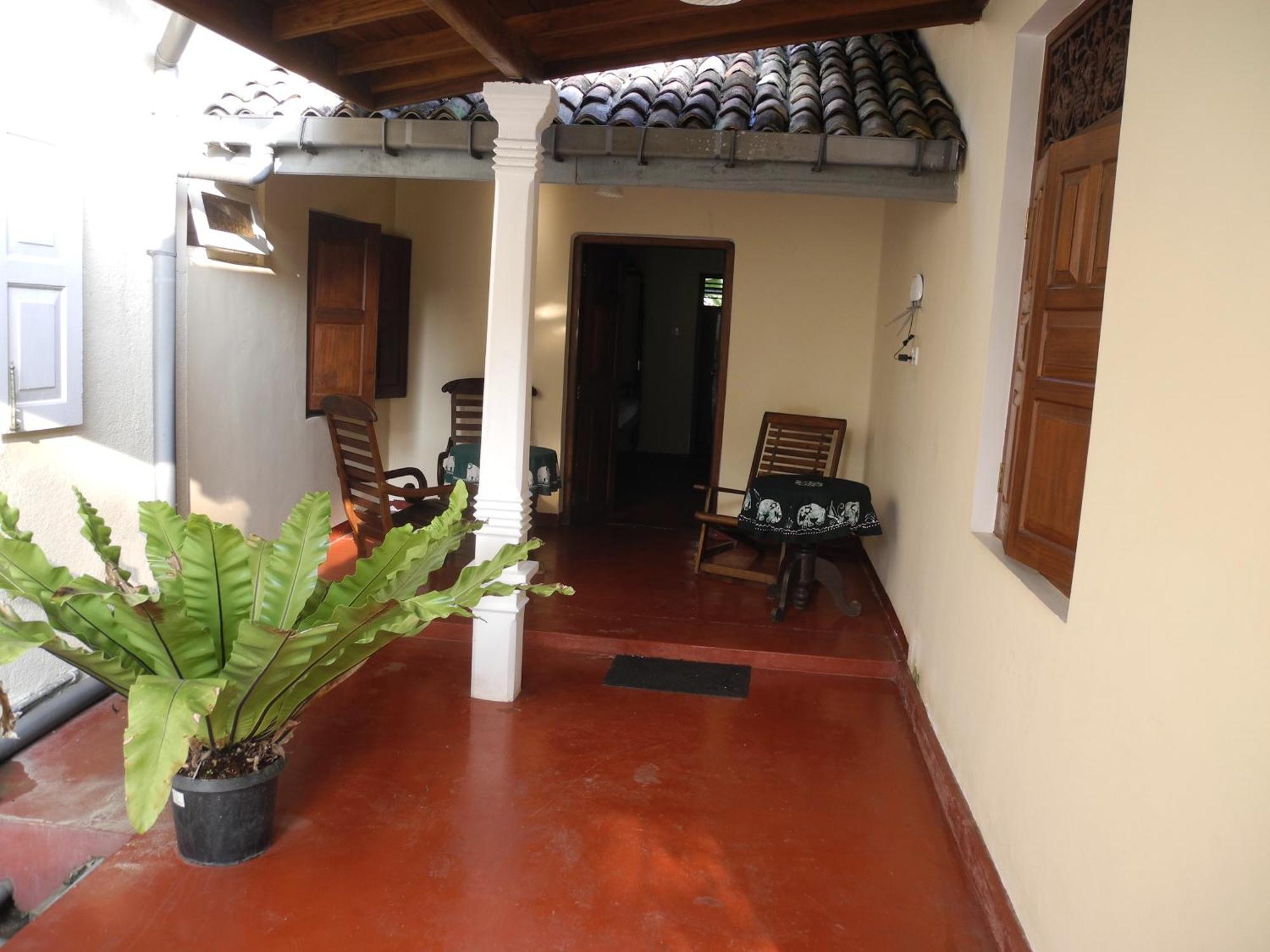 Top Of The Hill Guesthouse Велигама Экстерьер фото