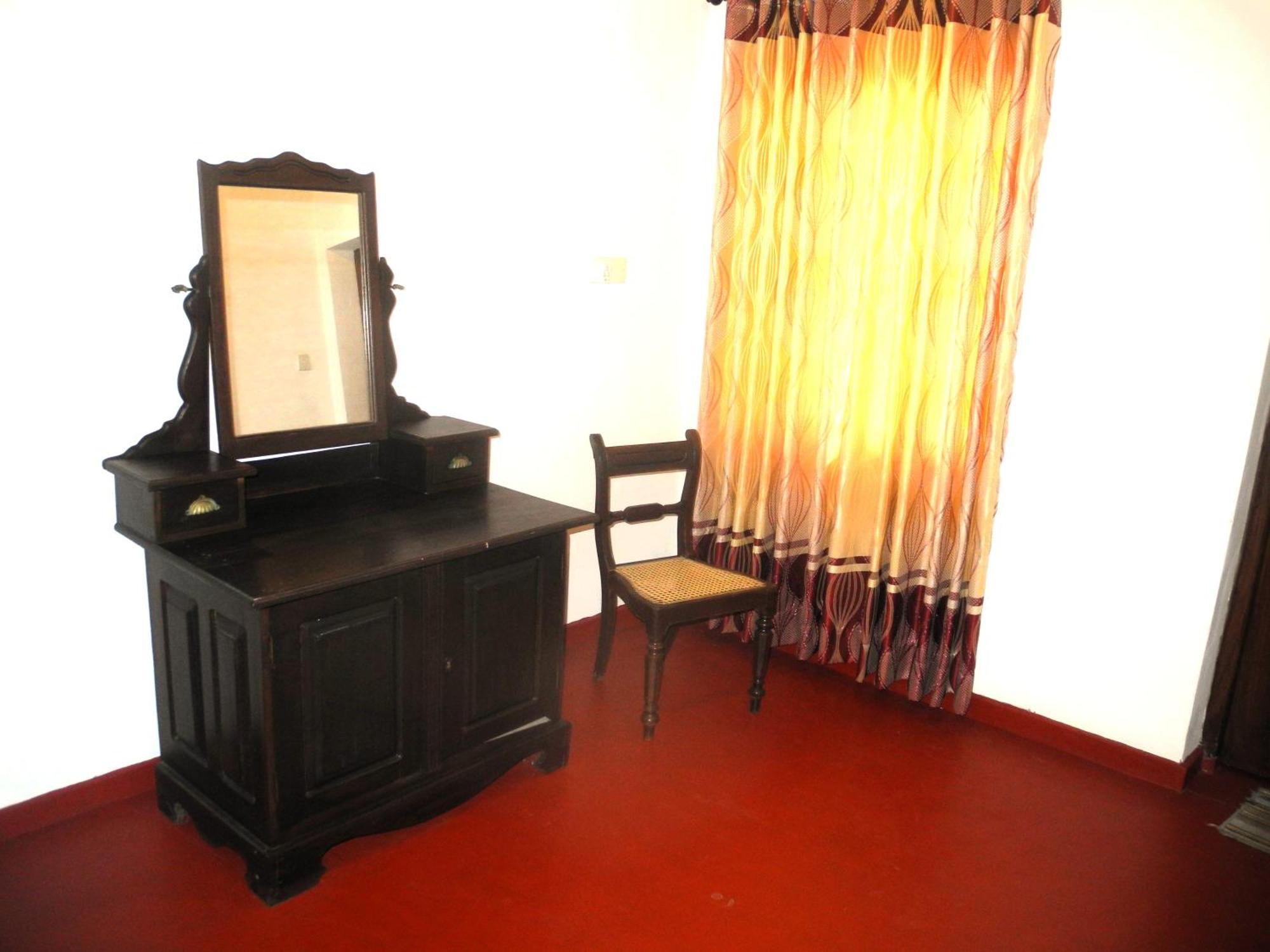 Top Of The Hill Guesthouse Велигама Экстерьер фото