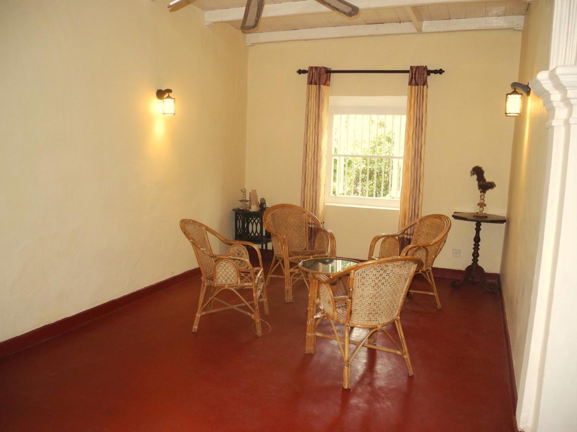 Top Of The Hill Guesthouse Велигама Экстерьер фото
