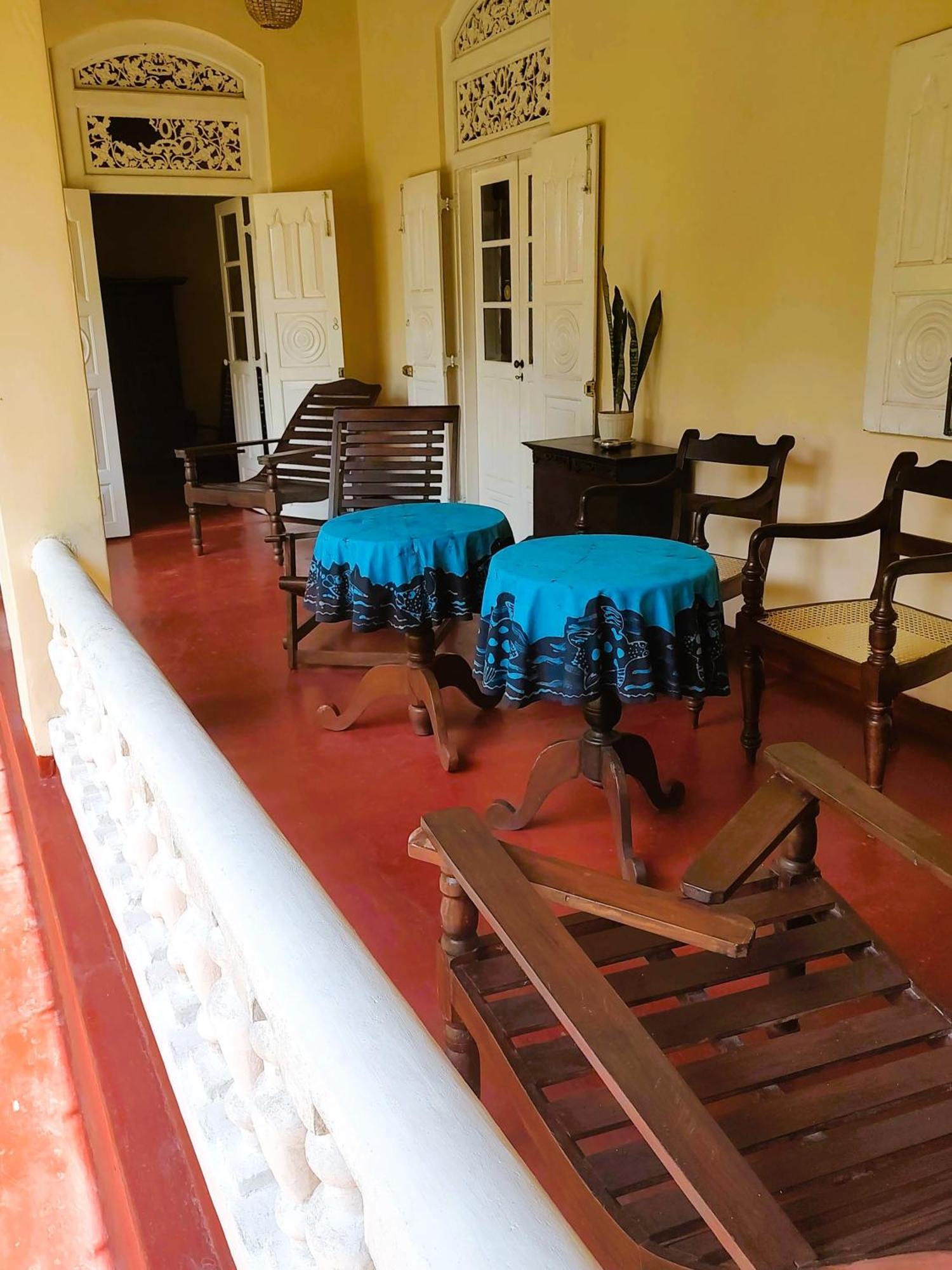 Top Of The Hill Guesthouse Велигама Экстерьер фото