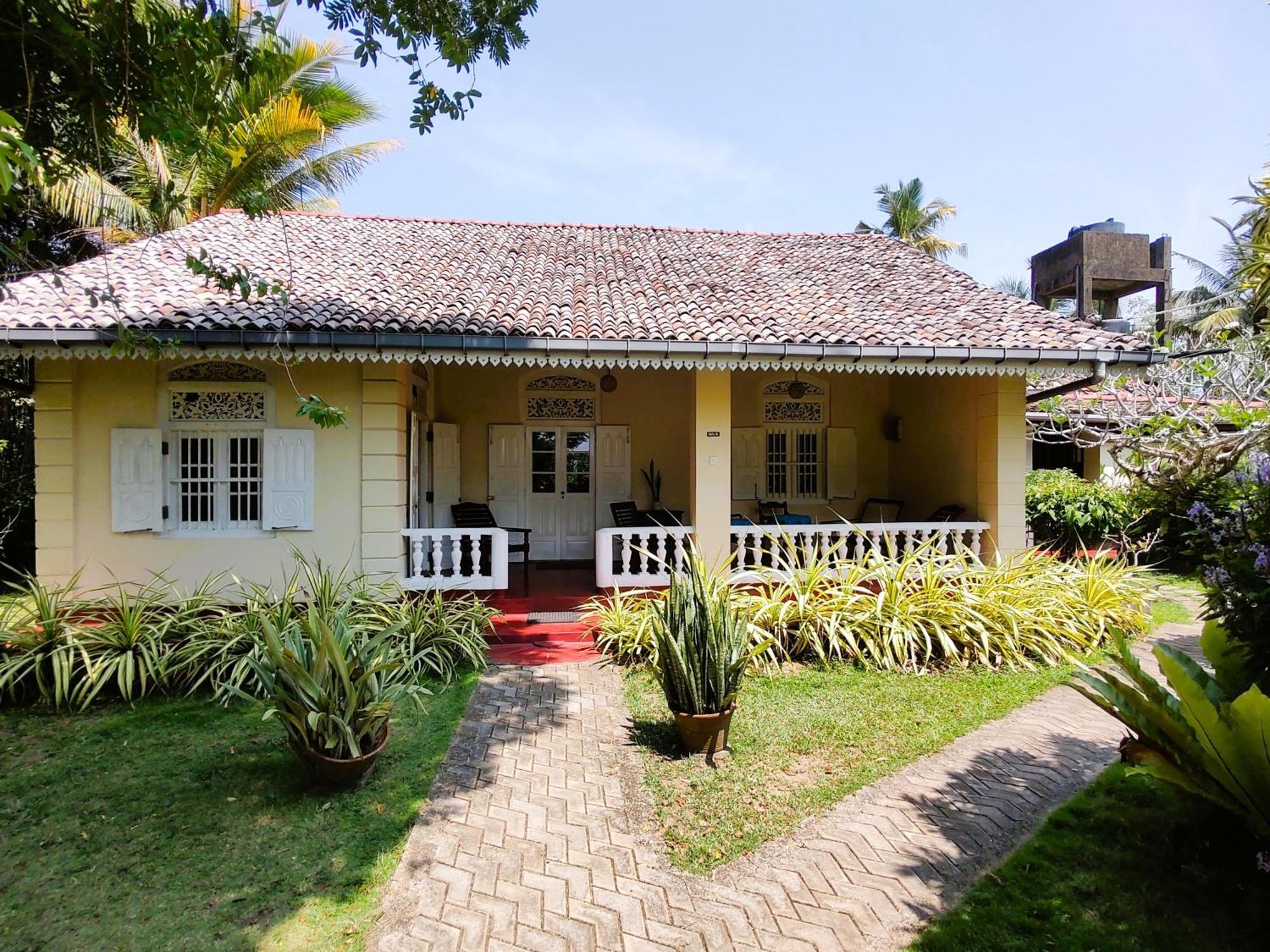 Top Of The Hill Guesthouse Велигама Экстерьер фото