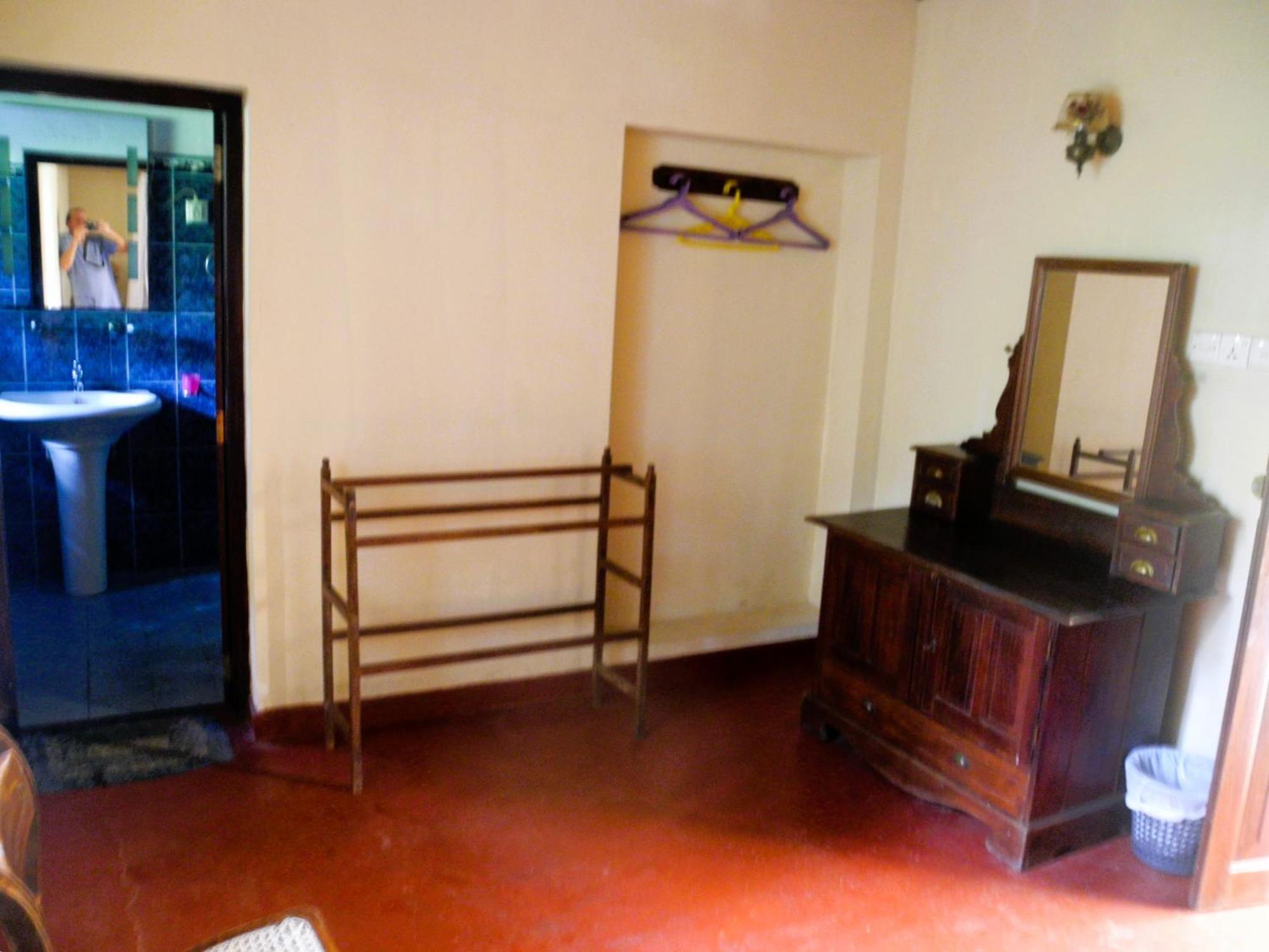 Top Of The Hill Guesthouse Велигама Экстерьер фото