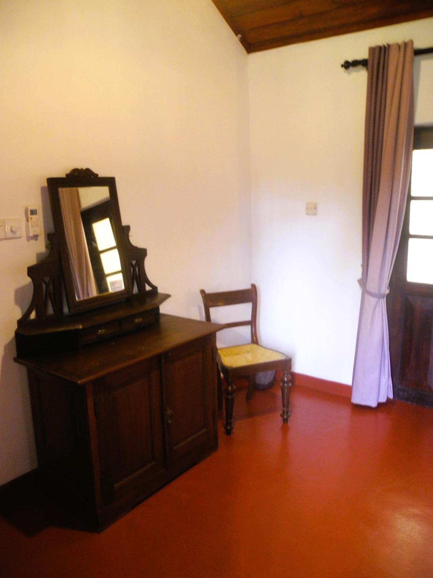 Top Of The Hill Guesthouse Велигама Экстерьер фото