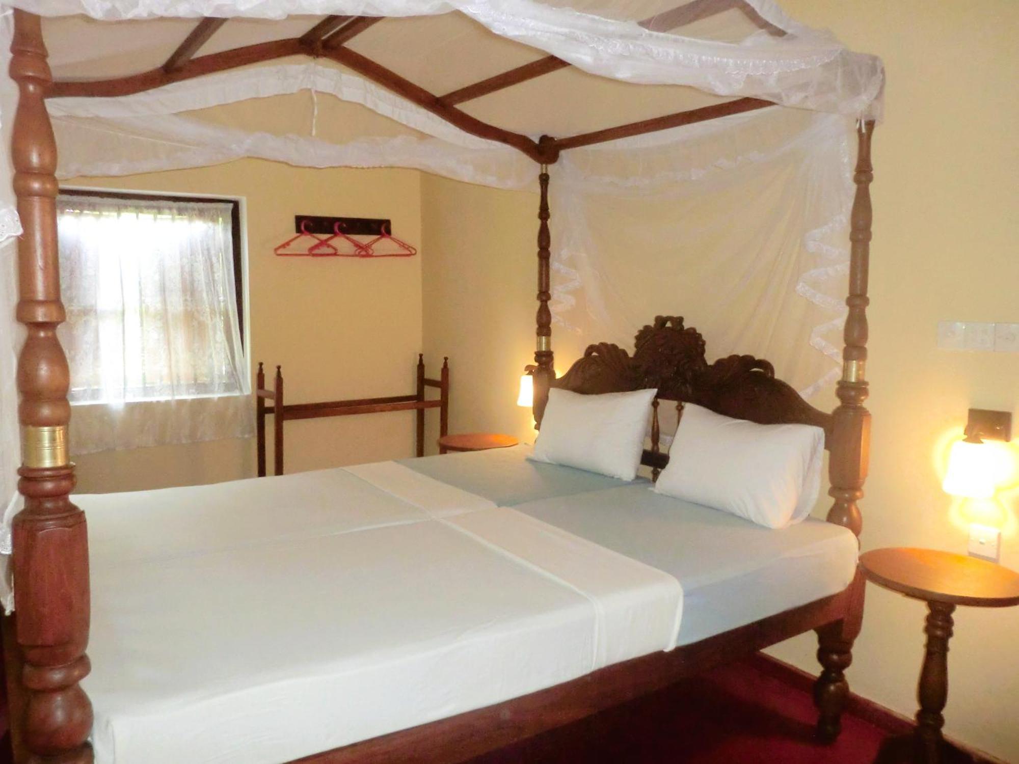 Top Of The Hill Guesthouse Велигама Номер фото