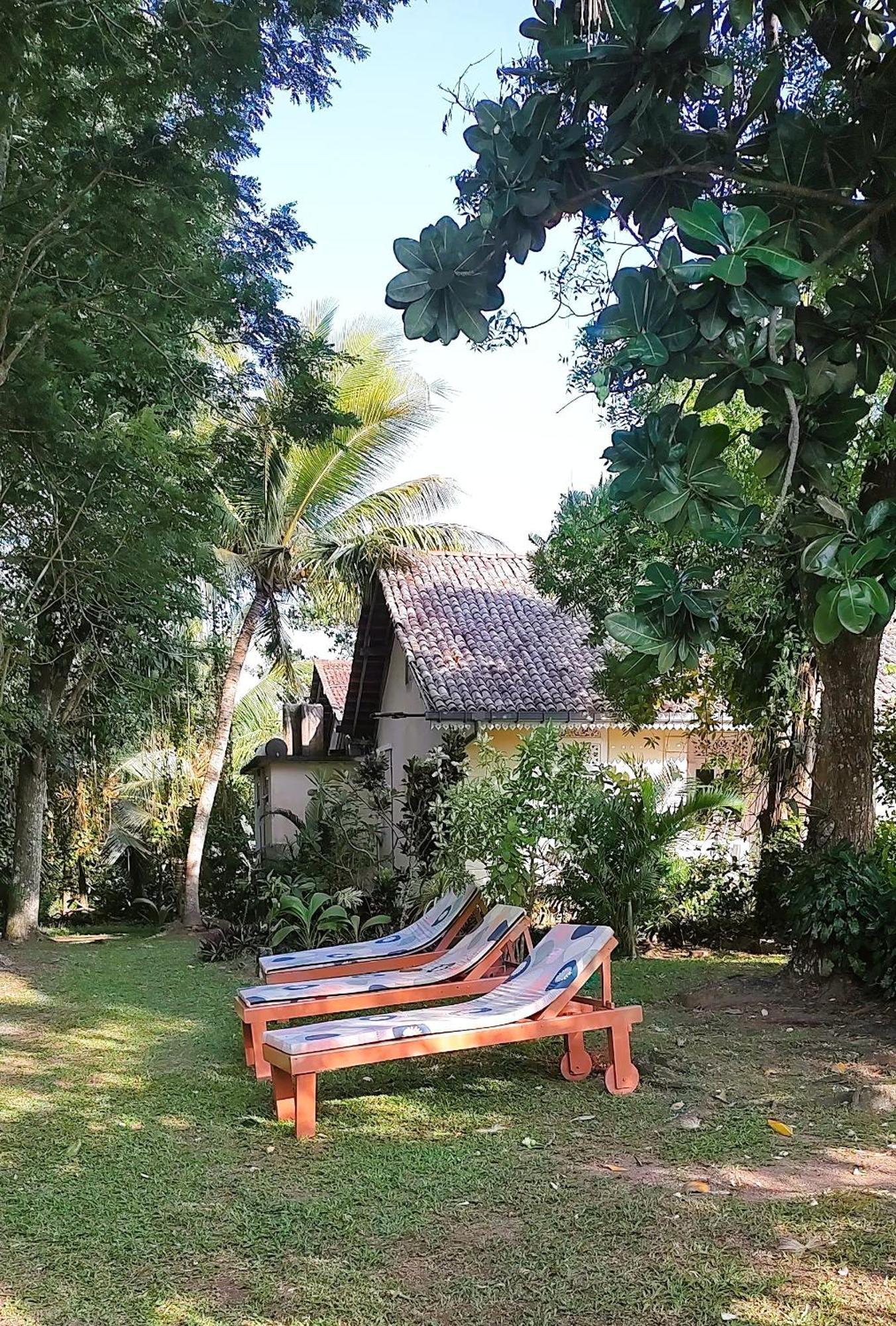 Top Of The Hill Guesthouse Велигама Экстерьер фото